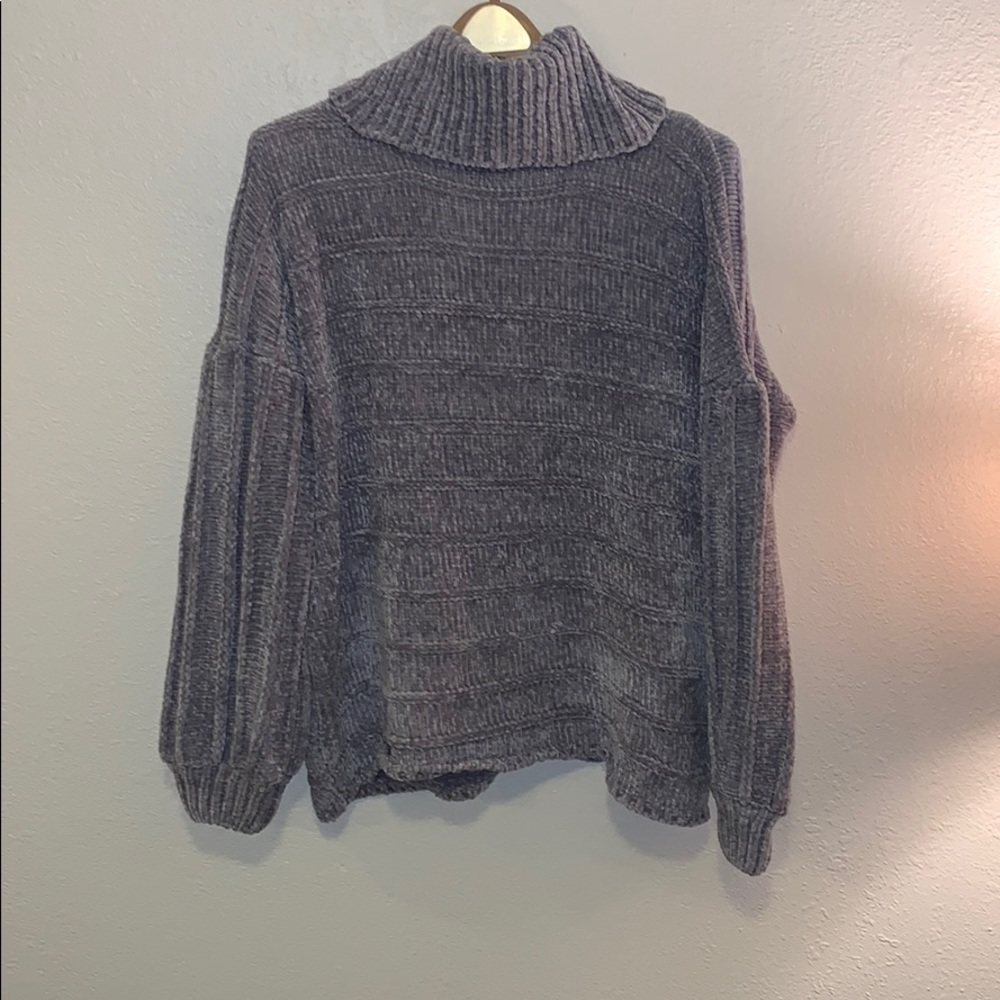 Balloon sleeve sweater